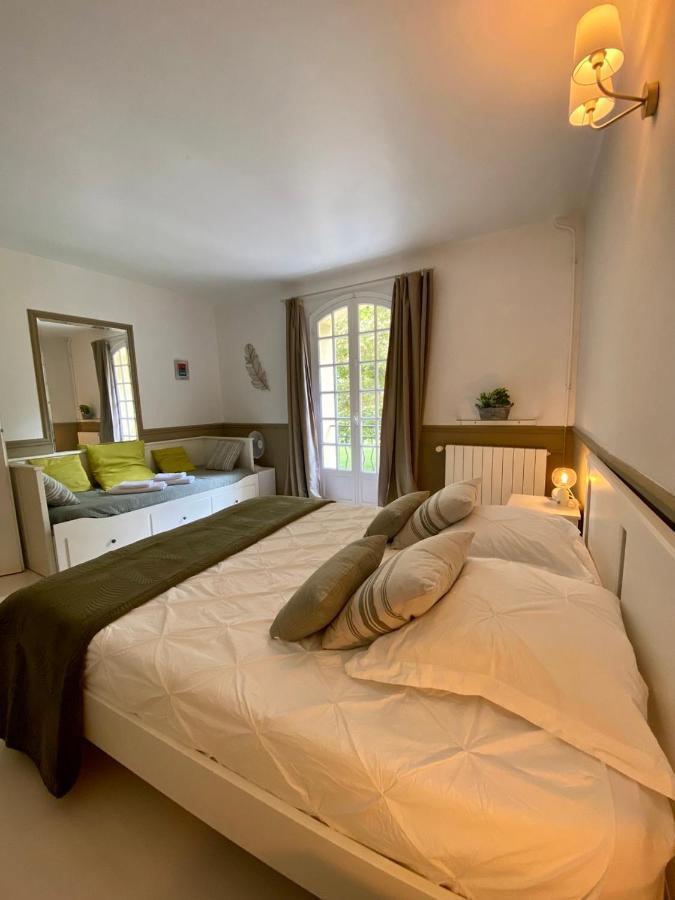 Bed and Breakfast Bastide De Gueissard Saint-Cyr-sur-Mer Exterior foto